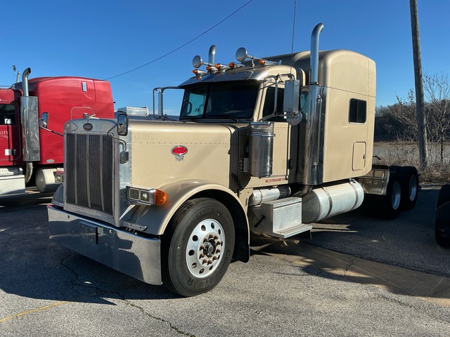 2007 Peterbilt 379 6x4 T/A Sleeper Truck Tractor