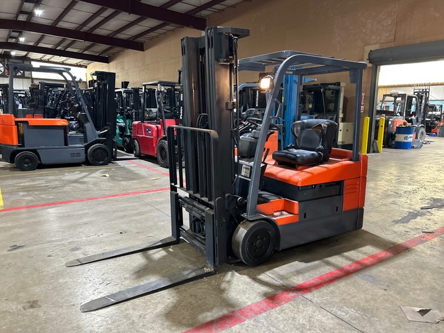 Toyota 7FBEU20 3450 lb Electric Forklift (Inoperable)