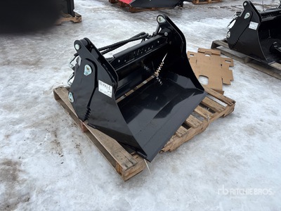 2026 GIYI GY-XKH39 39 in Multi-Purpose Godet pour Skid Steer (Unused)