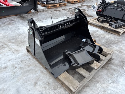 2026 GIYI GY-XKH39 39 in Multi-Purpose Godet pour Skid Steer (Unused)