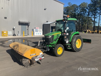 2019 John Deere 5225 Broom Tractor
