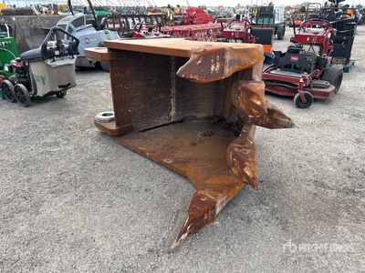 2023 Cat 47 in V-Ditching Excavator Bucket - Fits Cat 395