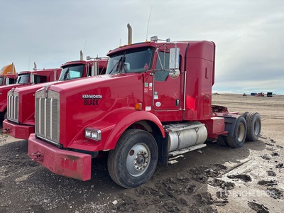 2012 Kenworth T800 6x4 T/A Sleeper Truck Tractor (Inoperable)