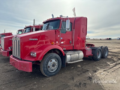 2015 Kenworth T800 6x4 T/A Sleeper Truck Tractor (Inoperable)