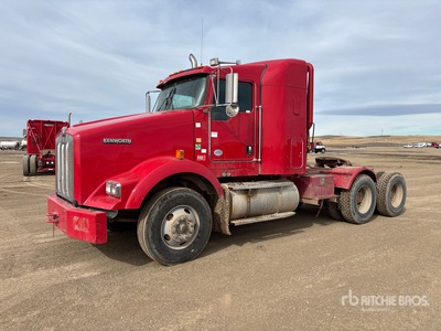 2015 Kenworth T800 6x4 تراكتور شاحنة كابينة النوم (ثنائية المحور)
