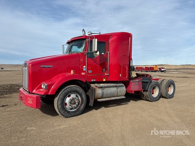 2015 Kenworth T800 6x4 تراكتور شاحنة كابينة النوم (ثنائية المحور)