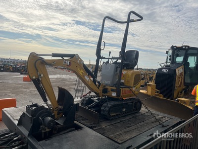 2022 Cat 300.9D Mini escavatore