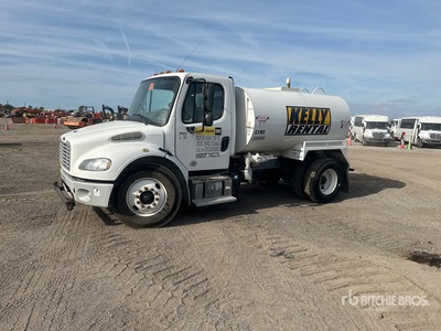 2019 Freightliner M2 106 2000 gal 4x2 Wassertank-Lkw