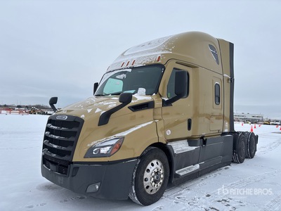 2021 Freightliner Cascadia 6x4 T/A Sleeper Truck Tractor