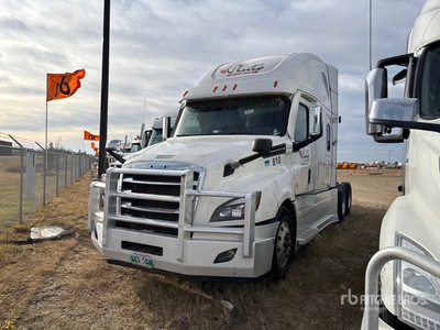 2022 Freightliner Cascadia 126 6x4 T/A Sleeper Truck Tractor (Inoperable)