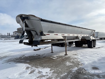 2004 EverLite 39 ft T/A Quarter Frame kiep aanhangwagen
