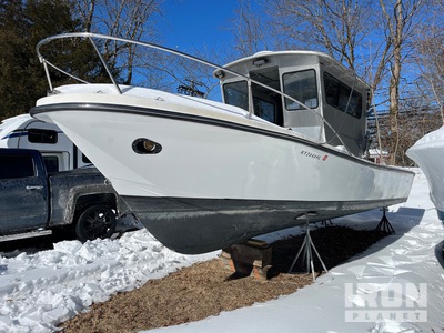 1981 Master Marine 28 ft Bay Boat (Inoperable)