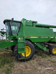 John Deere Combine Header