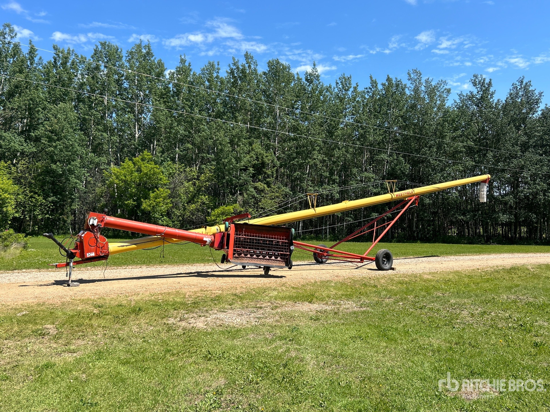 2007 Westfield MK 100-61 10 in x 61 ft Swing Grain Auger