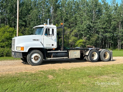 1999 Mack CH613 6x4 T/A Day Cab Truck Tractor