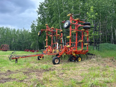 1996 Bourgault 9200 40 ft Chisel Plow
