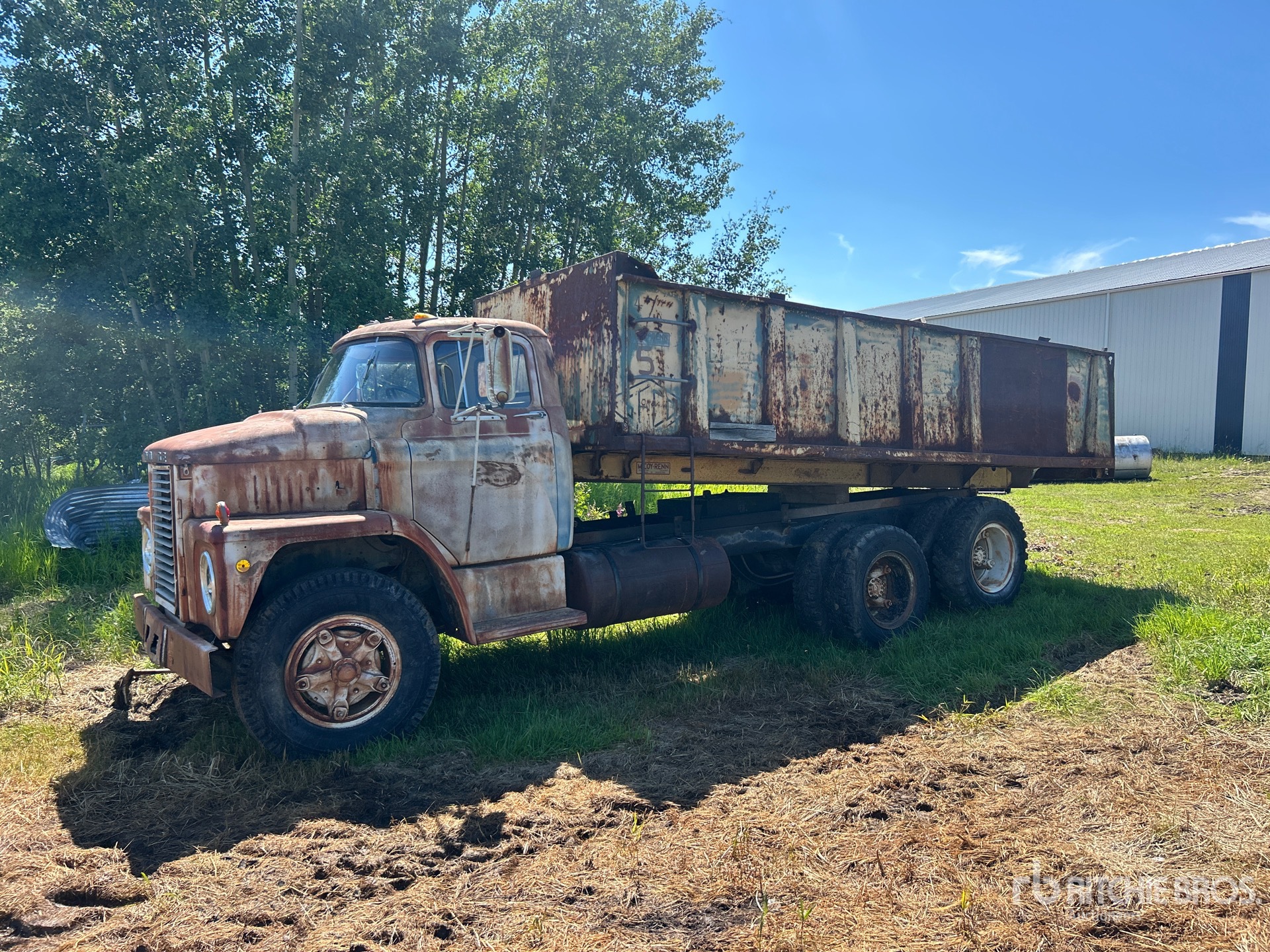 1969 Dodge CT800 6x4 T/A Dump Truck (Inoperable)