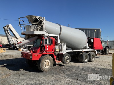 2005 Oshkosh S-2106L 10x6 Front Discharge Mixer Truck