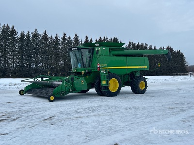 2008 John Deere 9870 STS حصادة مجمعة