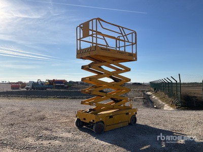 2002 Haulotte Compact12 Electric Podnośnik nożycowy