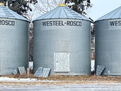 Westeel +/- 1650 bu 5 Ring Grain Bin