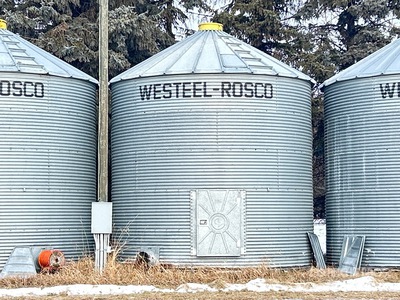 Westeel +/- 1650 bu 5 Ring Grain Bin