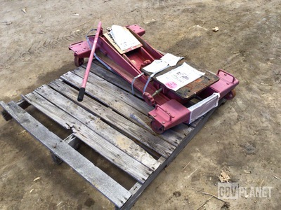 Walker 884 Hydraulic Dolly Type Jack