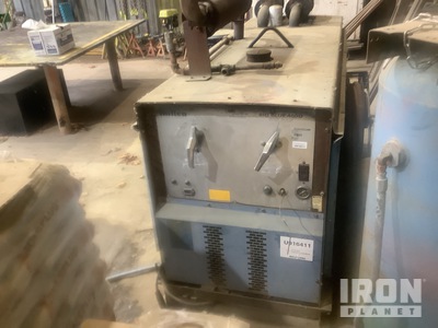 1985 Miller Big Blue 400 Engine Driven Welder