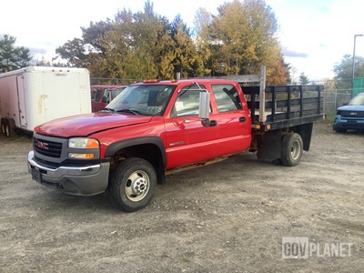 2006 GMC Sierra K3500 4x4 Flatbed Truck
