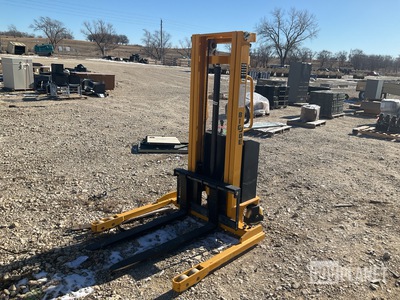Big Joe Electric Pallet Stacker