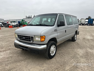 2004 Ford E-350 Cargo Van