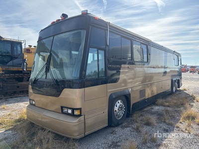 1989 MCI 102-C3 Samochód z częścią mieszkalną