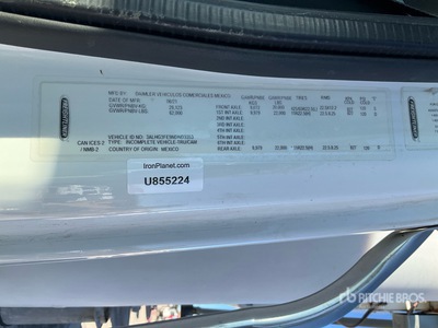 2022 Freightliner 114SD شاحنة خلط