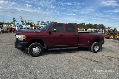 2022 Ram 3500 4x4 Crew Cab Pickup
