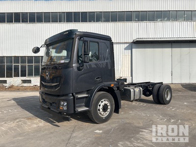 2024 XCMG XGA1180D5EAX 4x2 Cabina y chasis