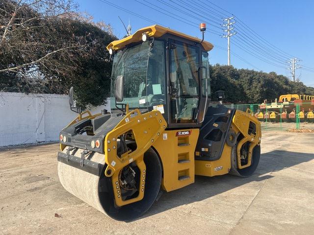 2023 XCMG XD75T Double Drum Roller