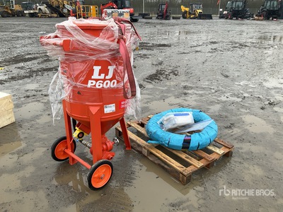 2025 Pneumatic Sand Blaster Sabbiatrice (Unused)