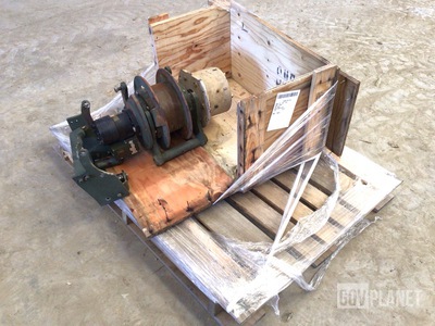 Oshkosh Defense 2CF502 Wire Rope Hoist