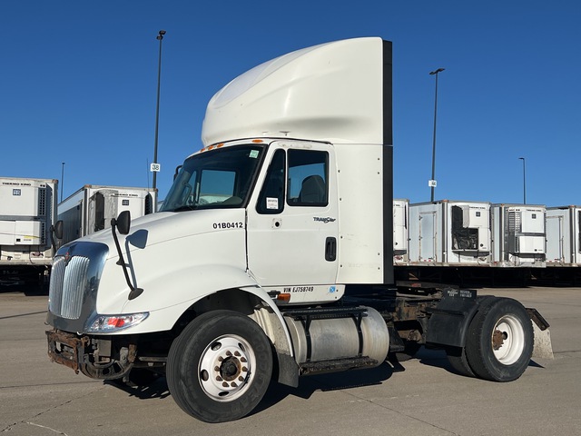 2014 International 8600 4x2 S/A Day Cab Truck Tractor