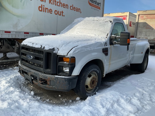 2010 Ford F-350 XL 4x2 Pickup