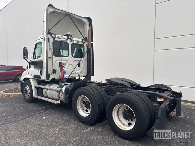 CAMIóN 2016 FREIGHTLINER