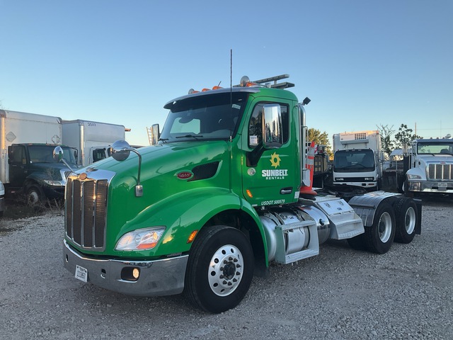2020 Peterbilt 579 6x4 T/A Day Cab Truck Tractor