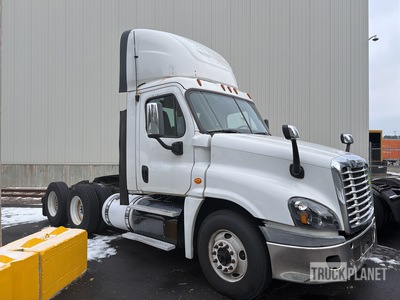 2017 Freightliner PX125064ST 6x4 Ciągnik siodłowy T/A z kabiną dzienną