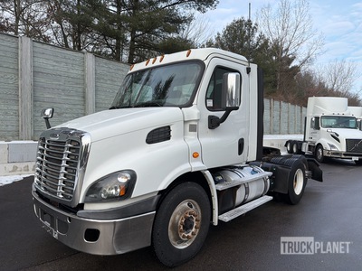 2017 Freightliner Cascadia 113 6x4 Ciągnik siodłowy T/A z kabiną dzienną
