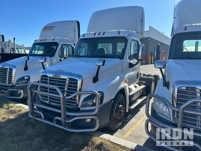 2018 Freightliner Cascadia 125 6x4 Ciągnik siodłowy T/A z kabiną dzienną