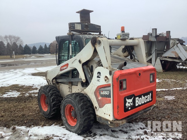 MINI CARGADOR SOBRE RUEDAS 2024 BOBCAT LOADER