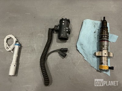 (2) Cockpit Lights, (1) Fuel Injector Assembly & Assorted Items