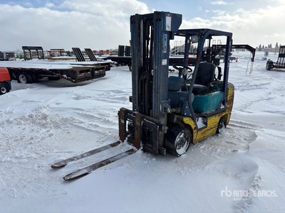 1998 Komatsu FG30HT-12 5410 lb Cushion Tire Forklift (Inoperable)