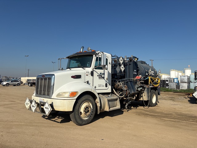 2016 Peterbilt 337 4x2 Treater Truck