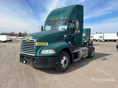 2015 Mack CXU612 4x2 Day Cab Truck Tractor